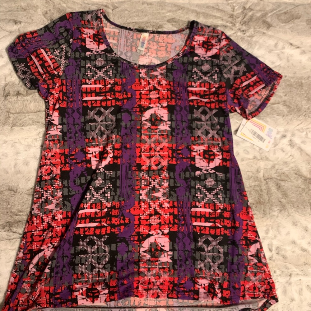 BNWT Lularoe Classic T size M